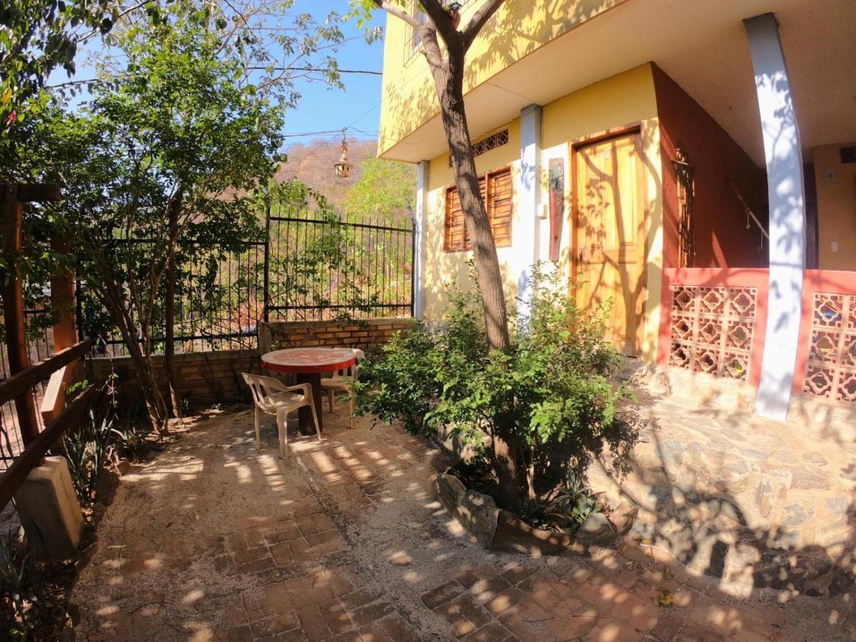 Hostal La Casa De Felipe Таганга Екстериор снимка