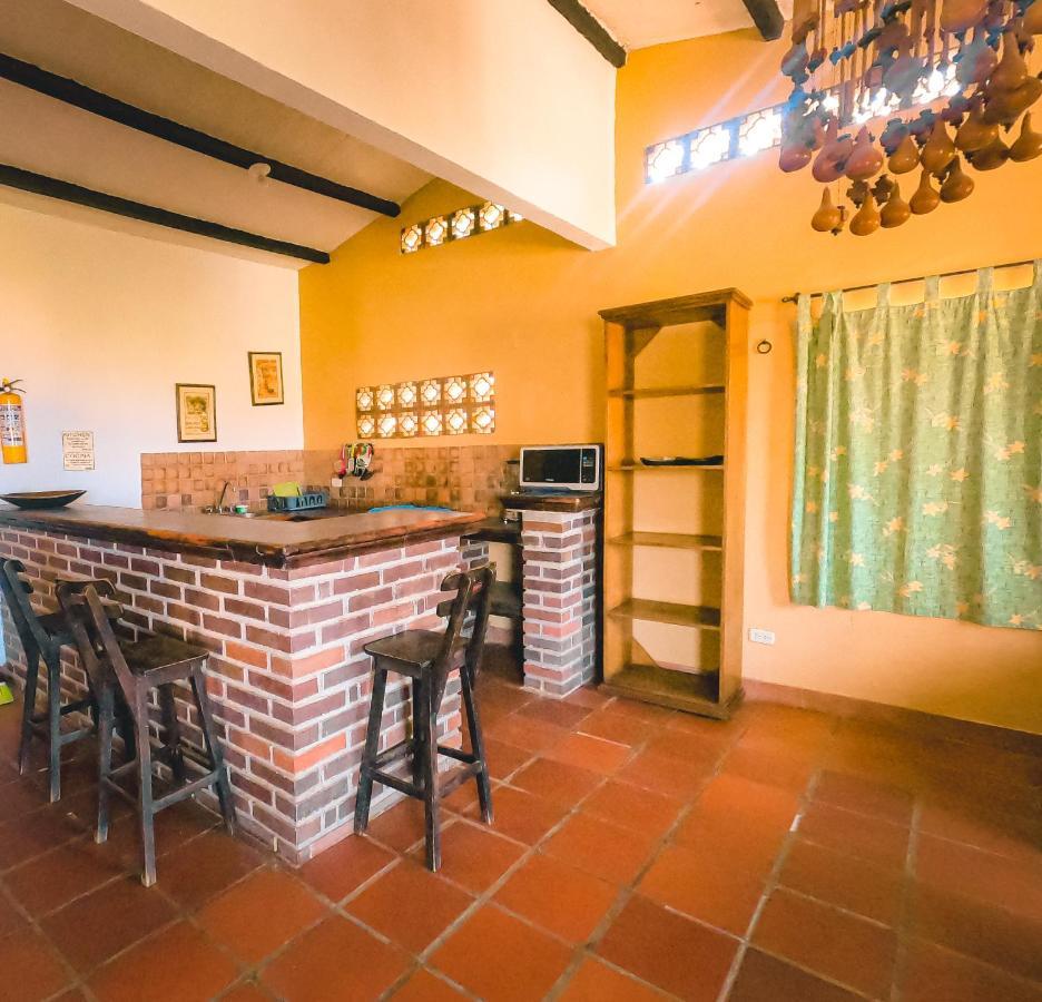 Hostal La Casa De Felipe Таганга Екстериор снимка