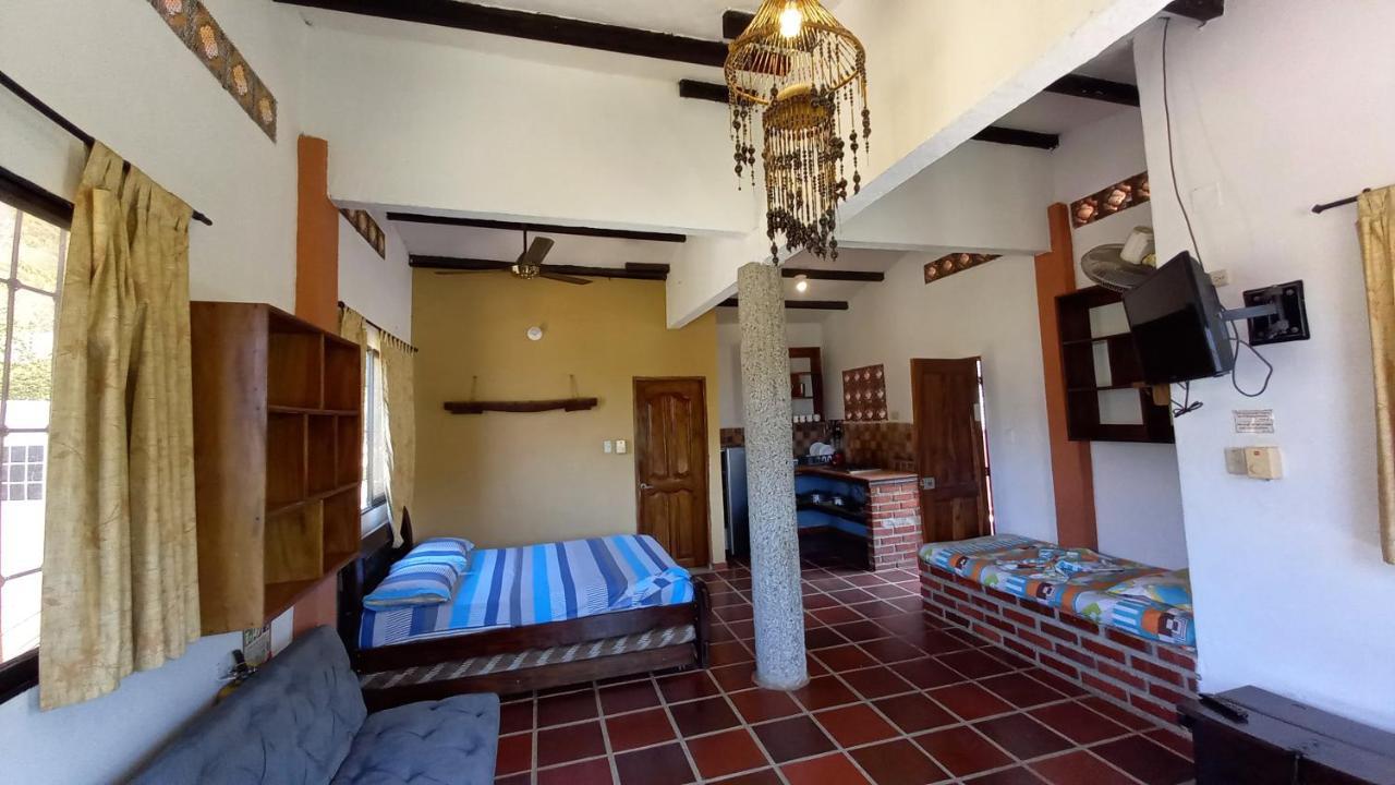 Hostal La Casa De Felipe Таганга Екстериор снимка