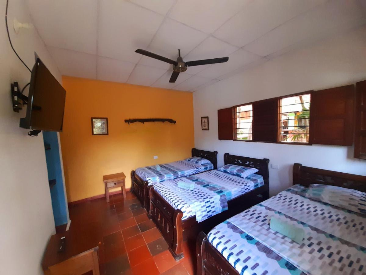 Hostal La Casa De Felipe Таганга Екстериор снимка