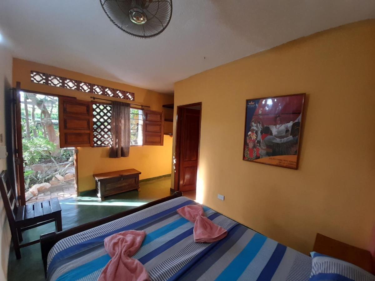 Hostal La Casa De Felipe Таганга Екстериор снимка