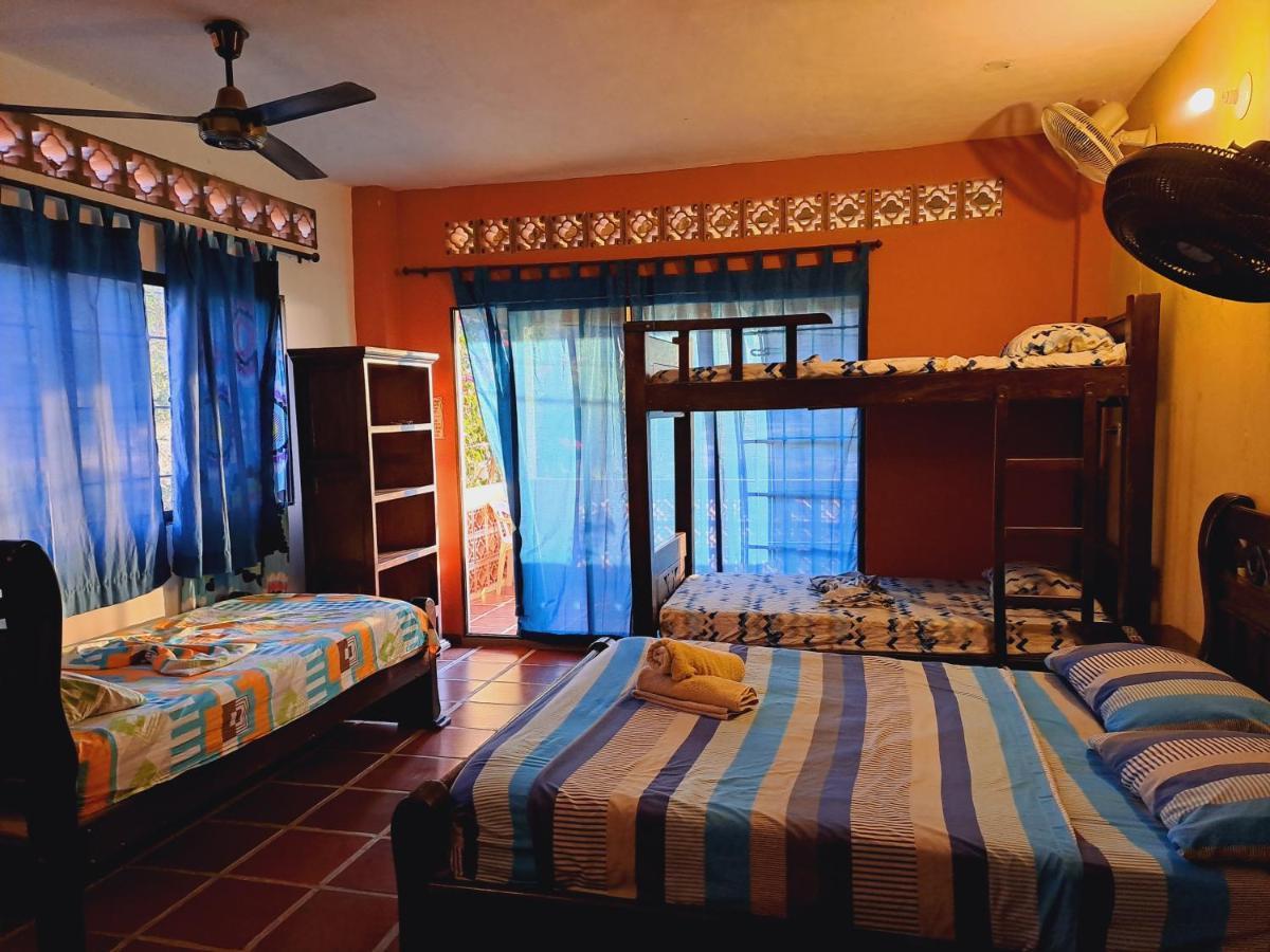 Hostal La Casa De Felipe Таганга Екстериор снимка