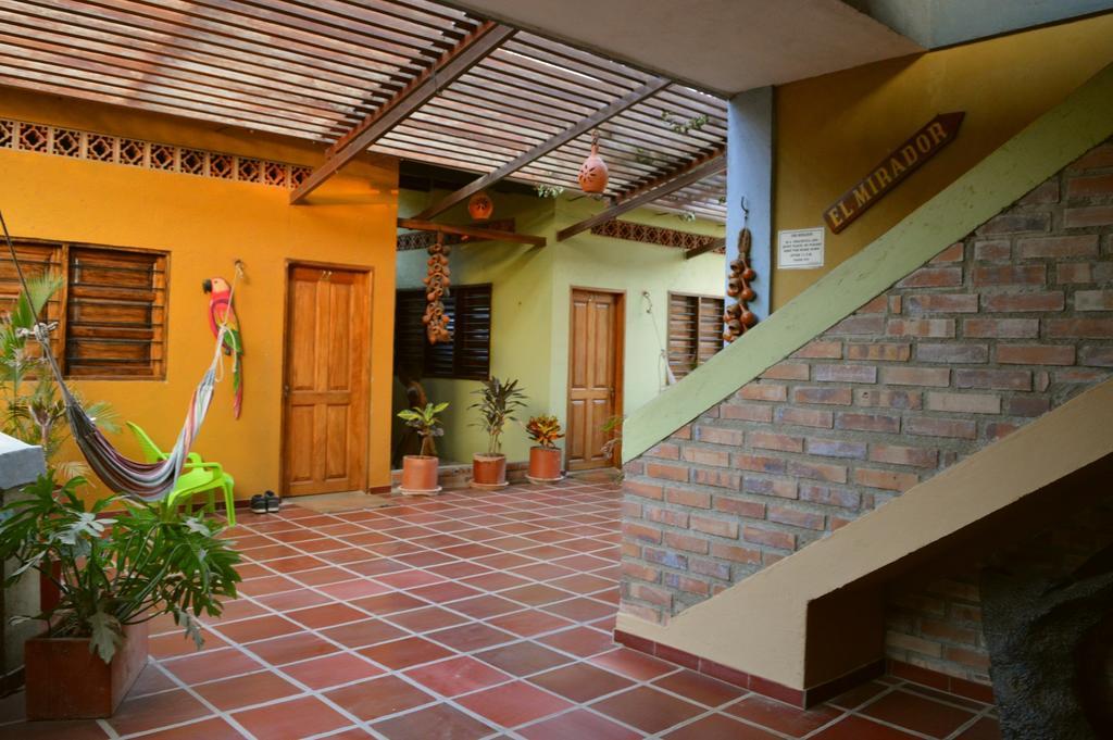 Hostal La Casa De Felipe Hostel Таганга Екстериор снимка