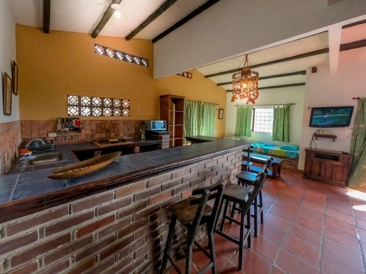 Hostal La Casa De Felipe Таганга Екстериор снимка